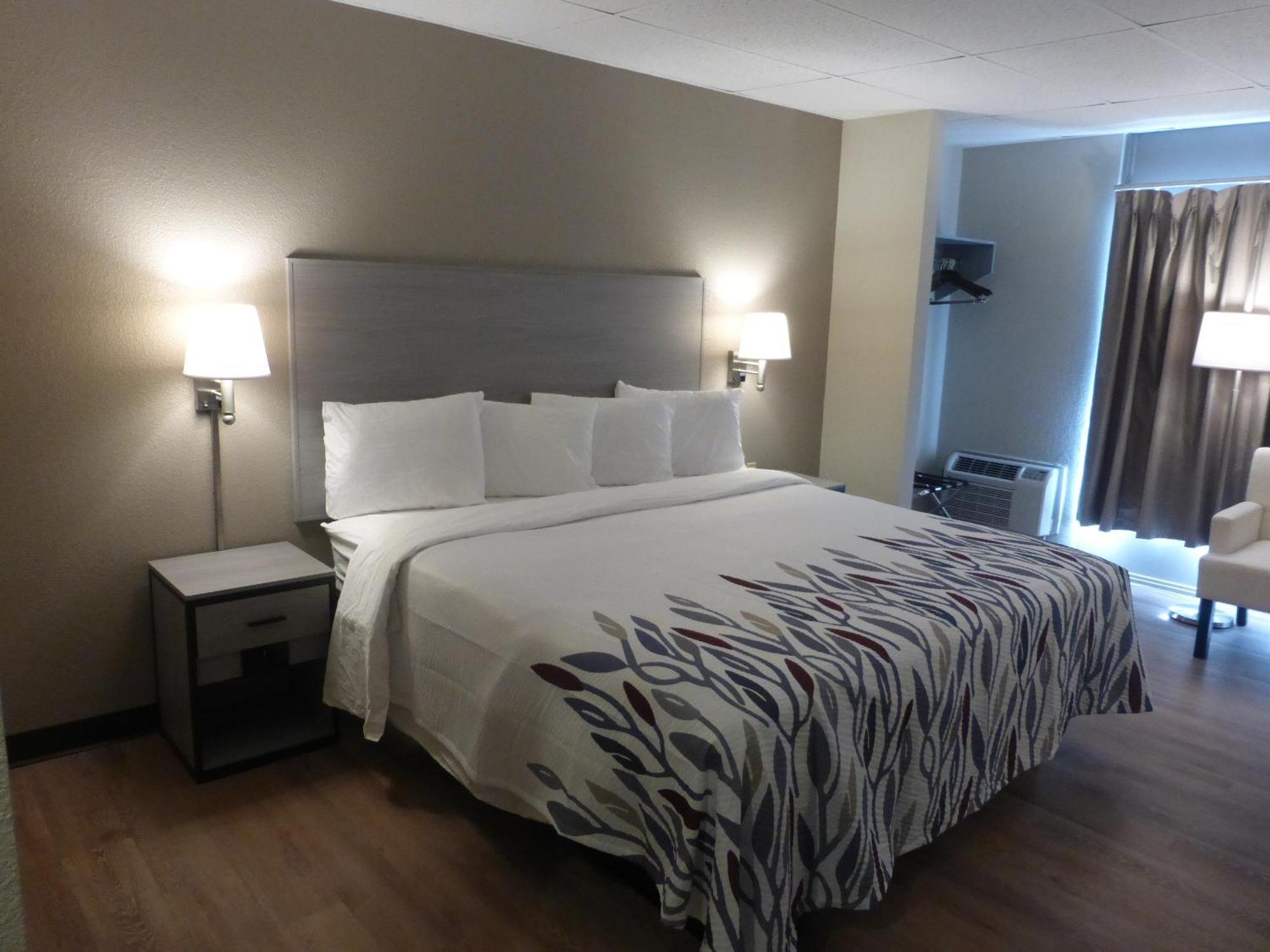 Red Roof Inn Stroudsburg Bagian luar foto