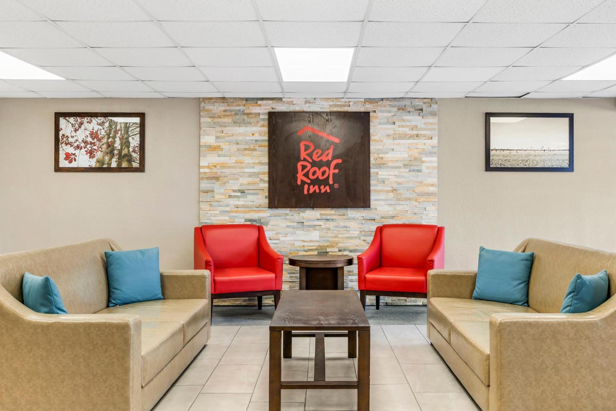 Red Roof Inn Stroudsburg Bagian luar foto